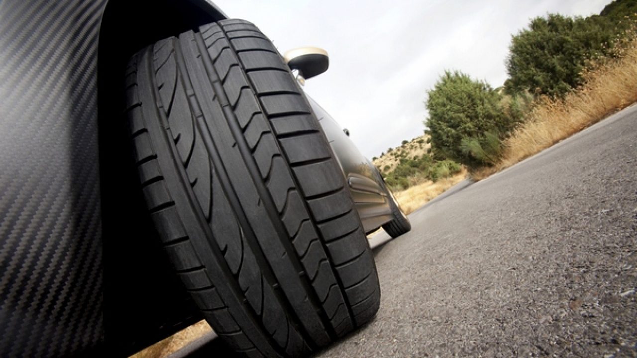 Cách chọn mua lốp ô tô khi lốp cứng, ồn phù hợp đường xấu