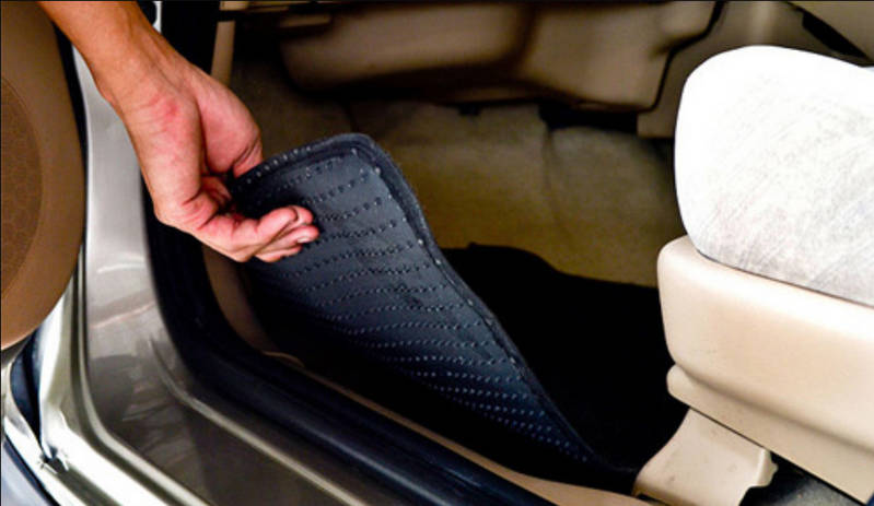 Có nên dùng thảm lót sàn ô tô 5D?